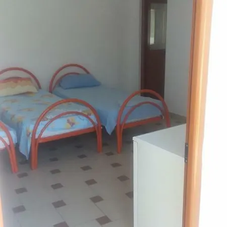 Xheviti's House Guest house *